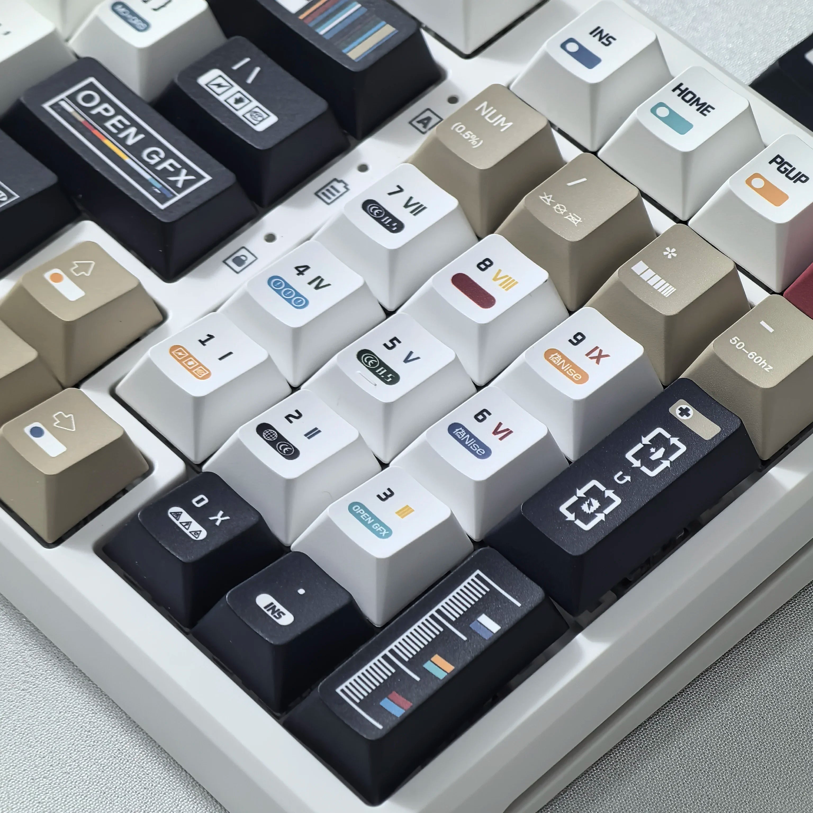 韩国键帽 极繁主义主题键帽 135 键樱桃 Pbt 俄语英语复古键帽黑白设计“L”形输入键