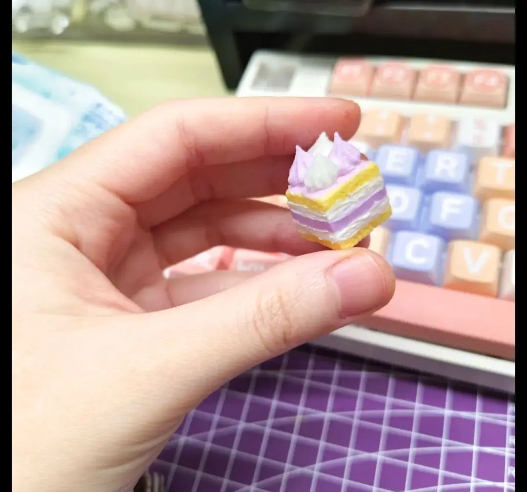 Original Cute Cake Keycap Kawaii Clay Keyboard Caps Custom Handmade Game Artistic Keycaps for Mechanical Keyboard Gift MX Switch